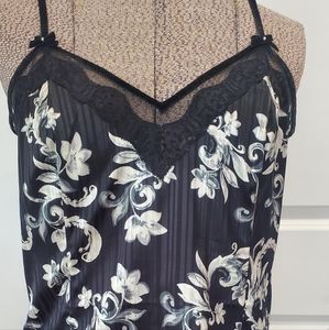 White house black market tank size small adjustable straps